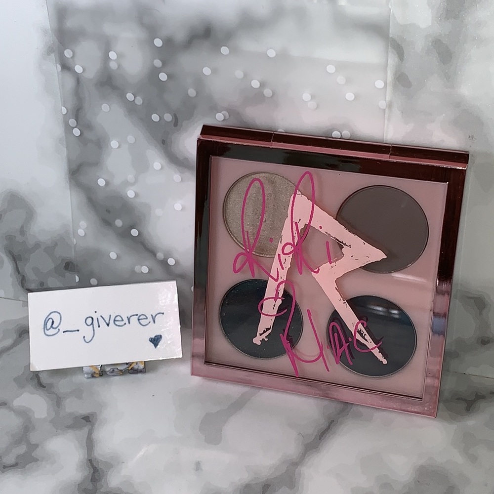 RIRI <3’s MAC SMOKED COCOA Eye Quad Eyeshadow Palette MAC
